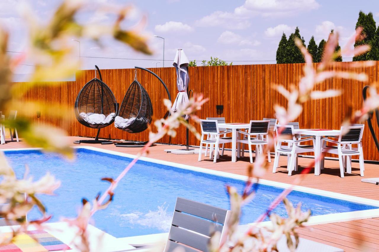 Nafron Hotel Prizren Exterior foto