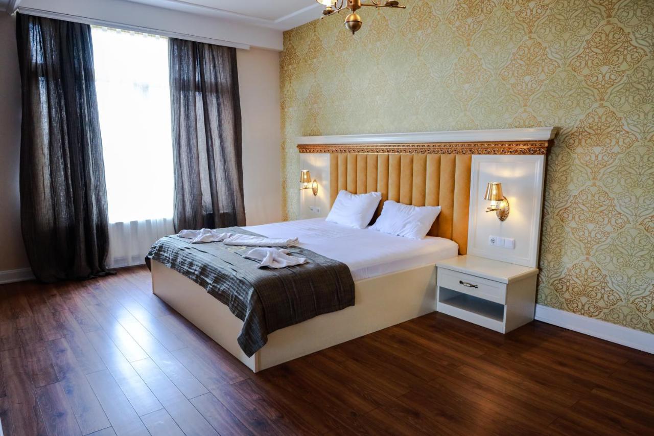 Nafron Hotel Prizren Exterior foto