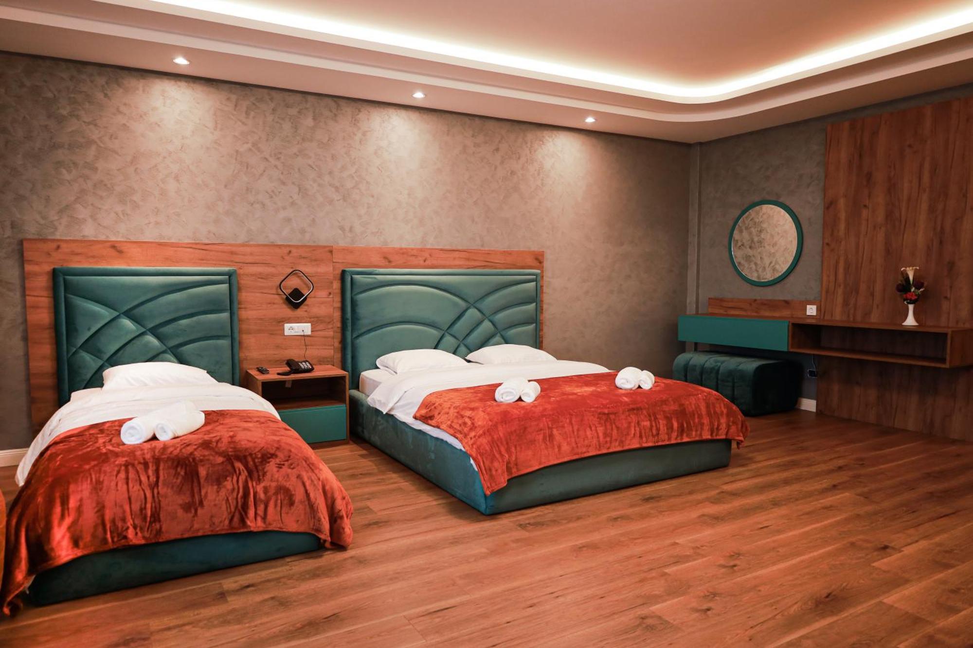 Nafron Hotel Prizren Exterior foto