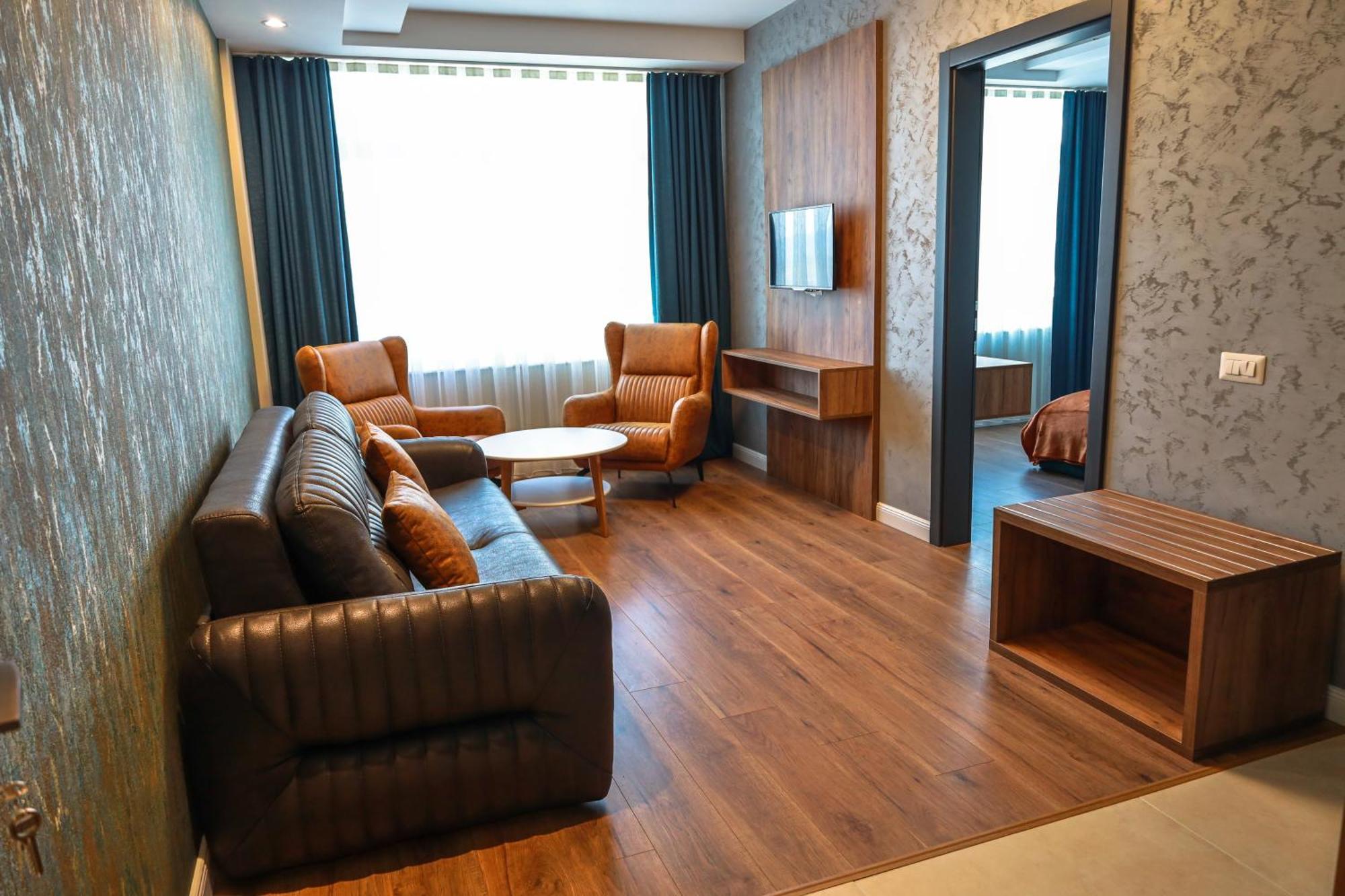 Nafron Hotel Prizren Exterior foto