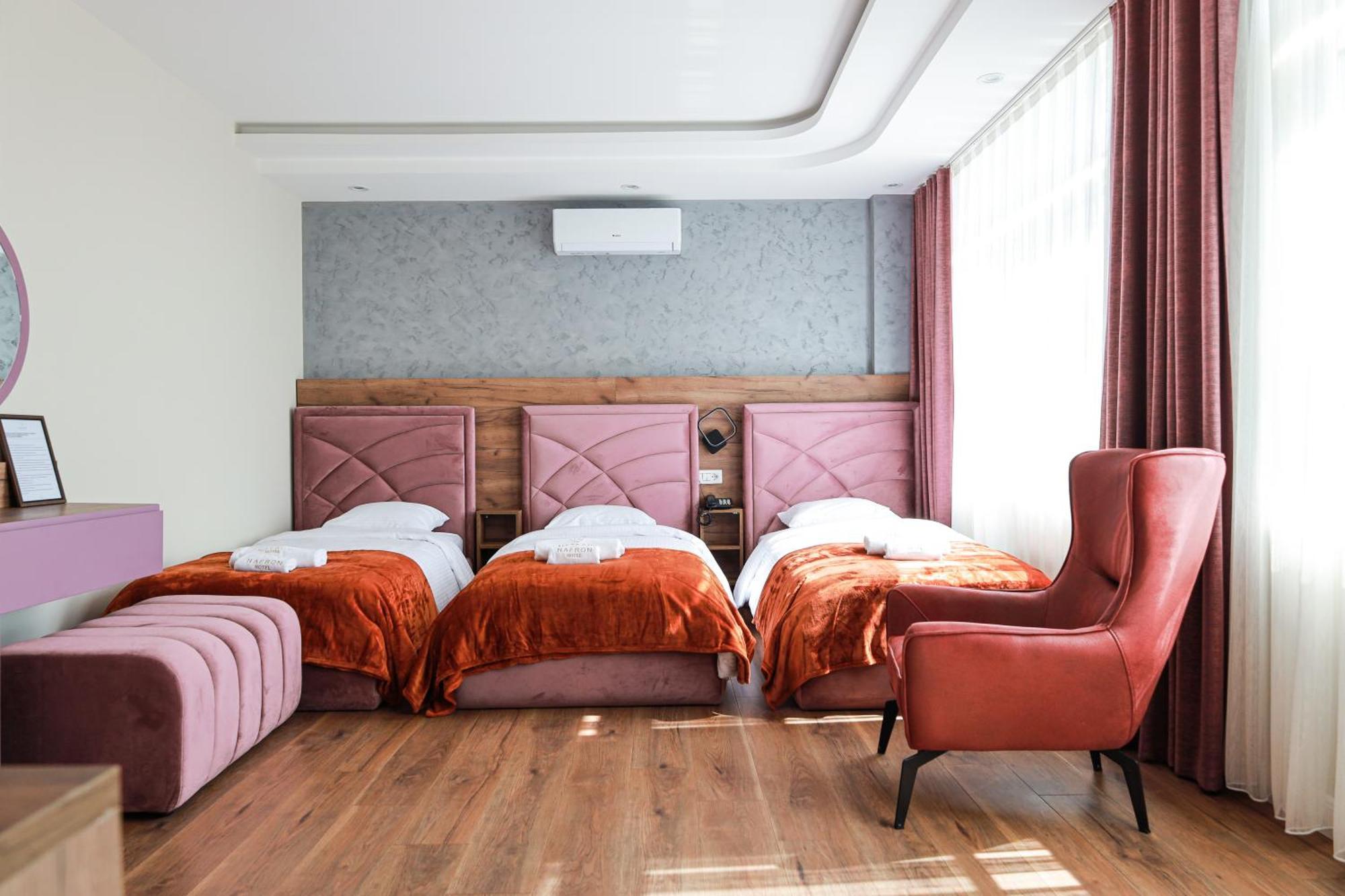 Nafron Hotel Prizren Exterior foto
