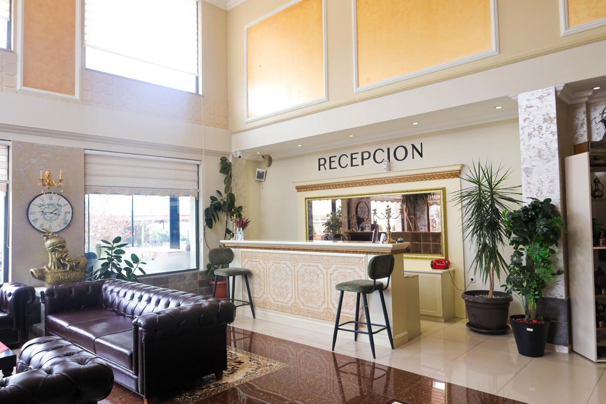 Nafron Hotel Prizren Exterior foto